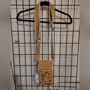 Triple-Zip Cork Crossbody Phone Bag: Eco-Friendly & Stylish